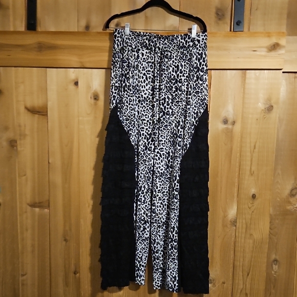 POL Wild Lace Black and White Leopard Print Pantsuit - Picture 3 of 7